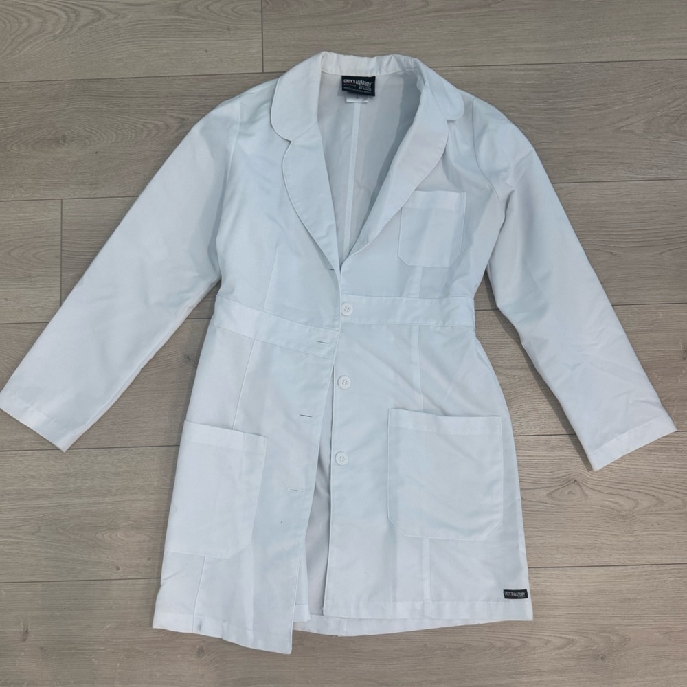 Grey’s Anatomy Women’s White Coat